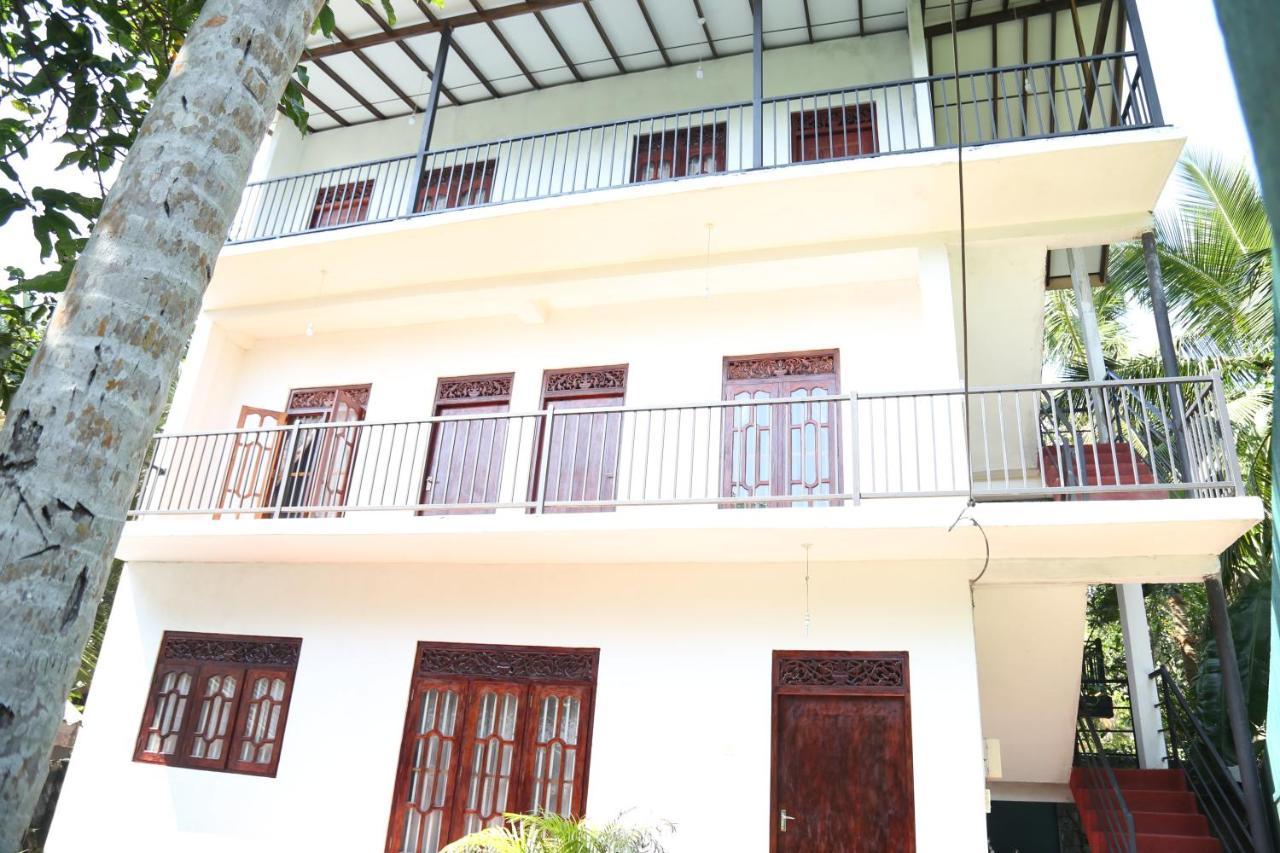Sumudu Villa Hikkaduwa Buitenkant foto