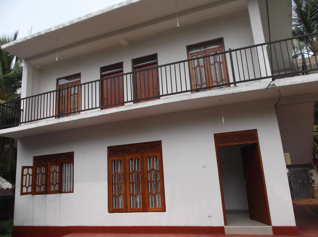 Sumudu Villa Hikkaduwa Buitenkant foto